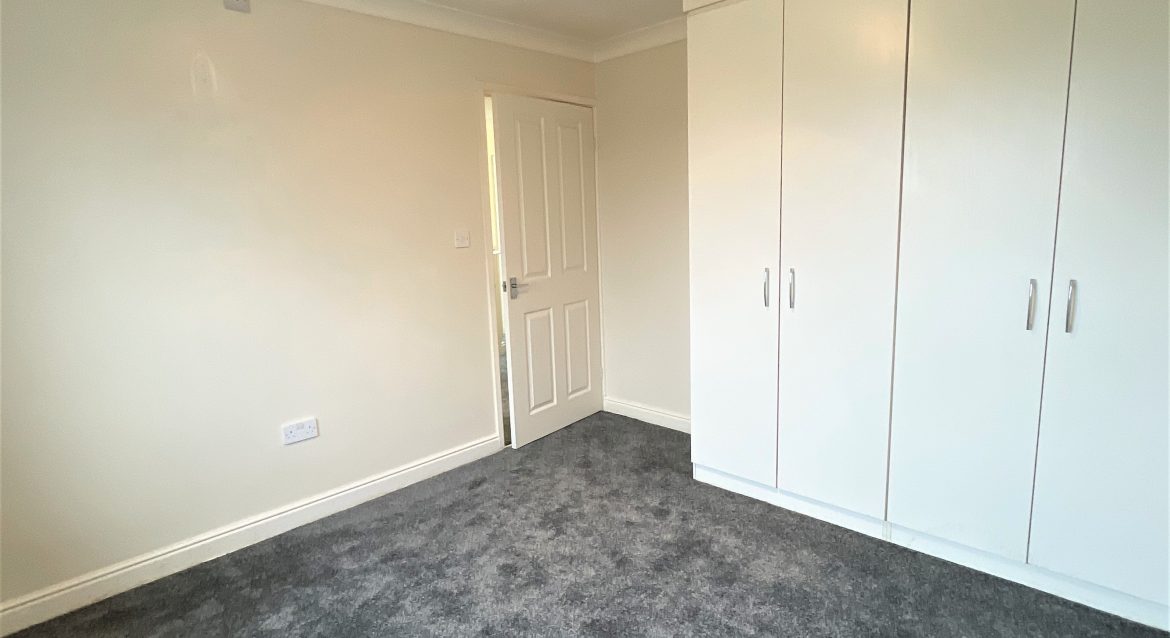 Two Bed Flat, Southbank Avenue