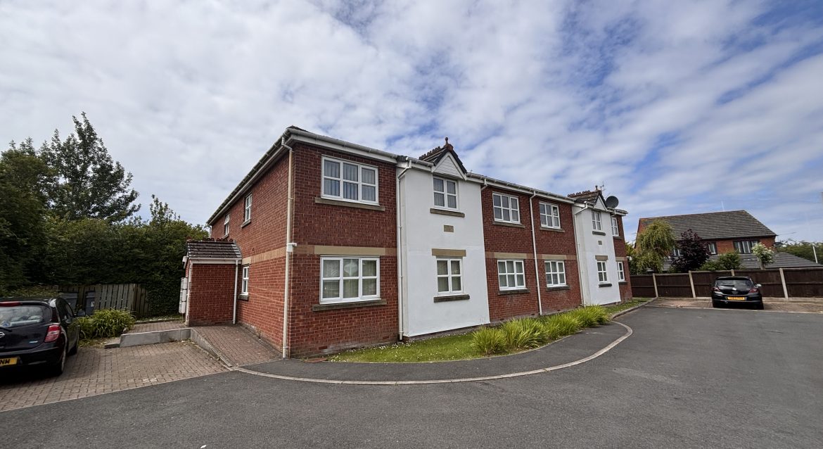 GF 1 Bedroom Flat, Woodbank Court, FY5