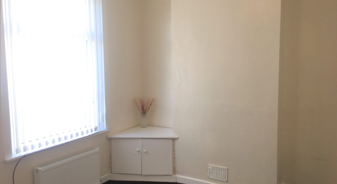 2 Bedroom House, Adelaide Street, FY7
