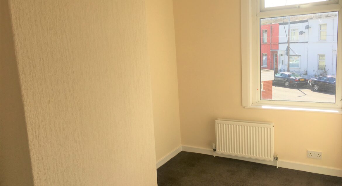 2 Bedroom House, Adelaide Street, FY7