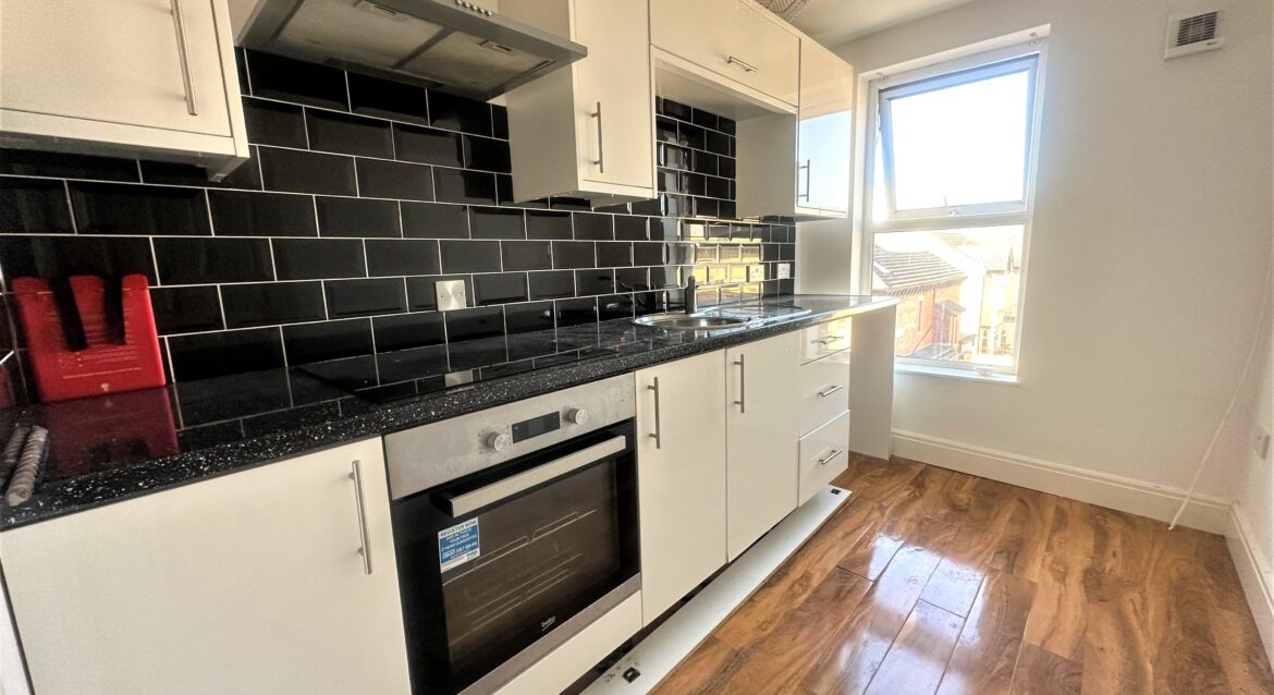 2 Bedroom Flat, Springfield Road, FY1