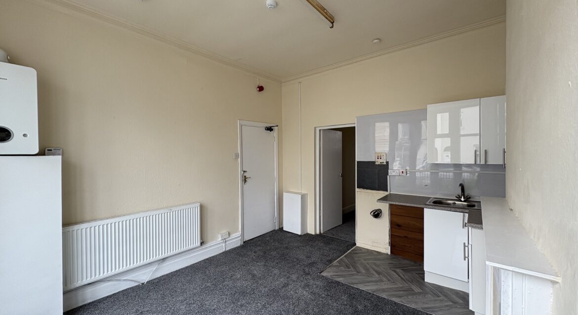 GF 1 Bedroom Flat, Hill Street, FY4