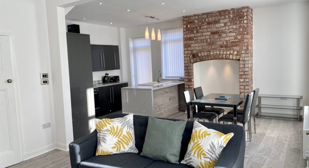 Room 1, Westcliffe Drive, FY3