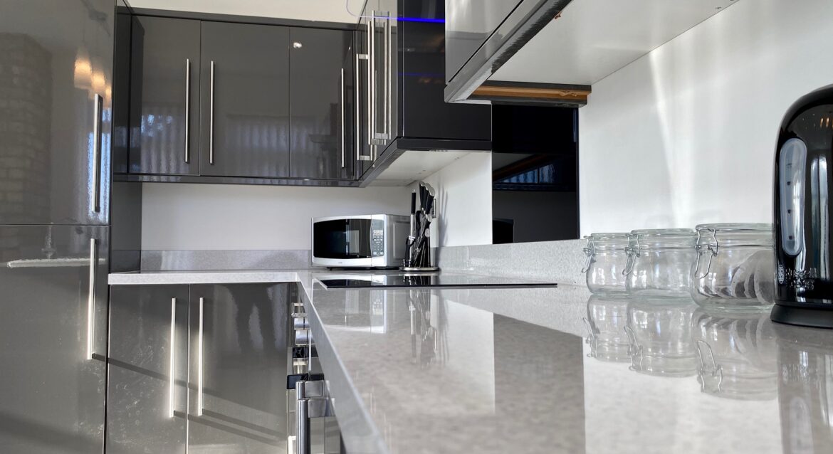 Room 4, Westcliffe Drive, FY3