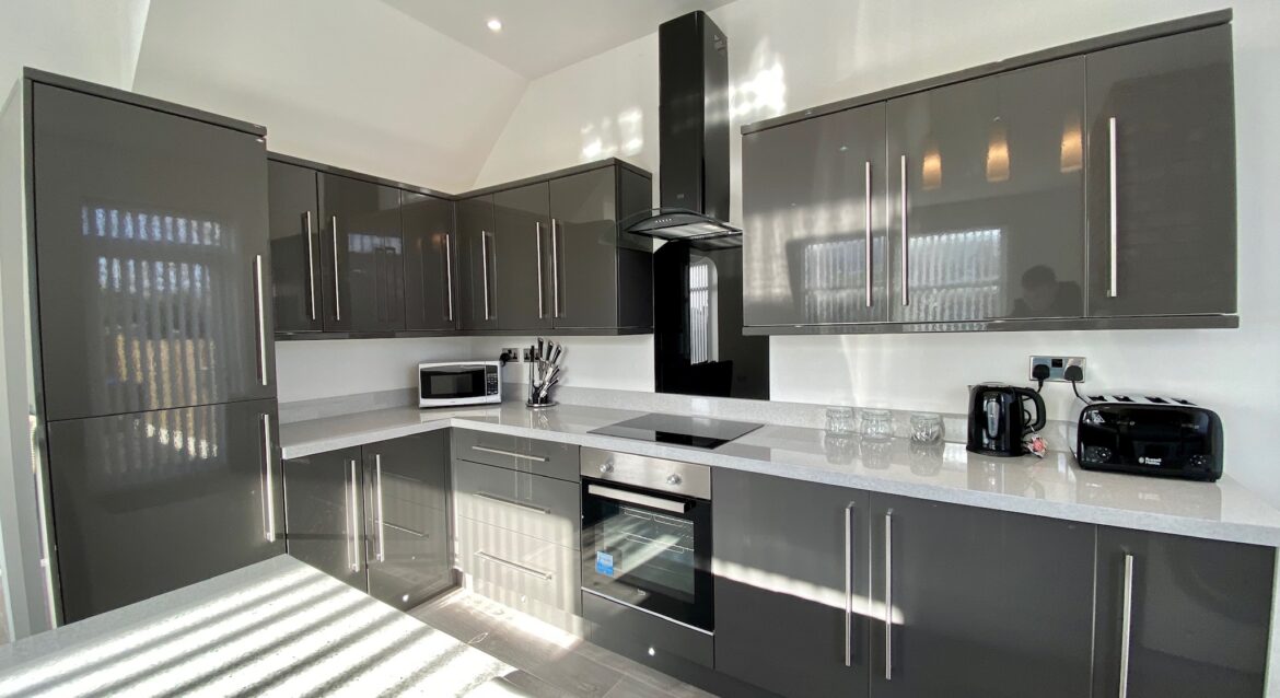 Room 4, Westcliffe Drive, FY3